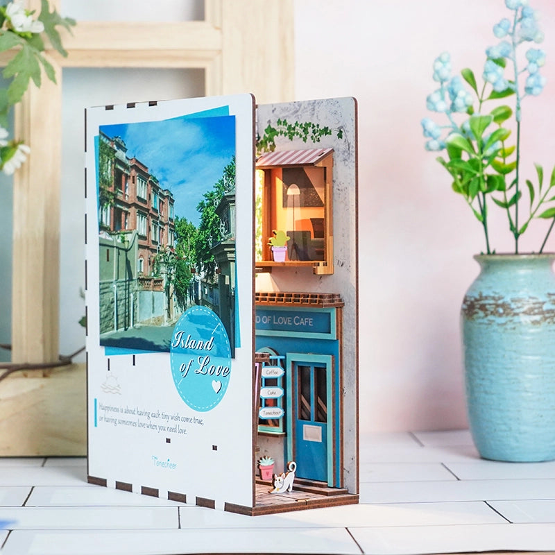 DIY Kit - Island of Love Book Nook