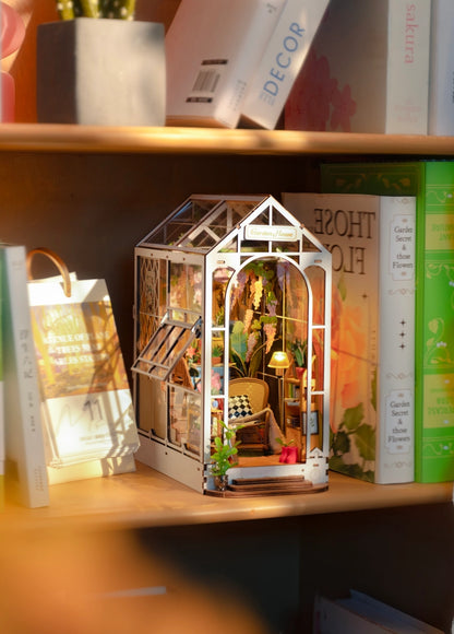 DIY Kit - Garden House Book Nook