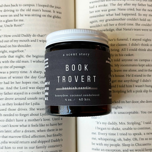 Candle - Booktrovert (4 oz)