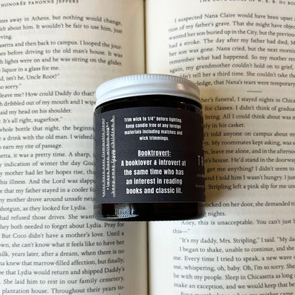 Candle - Booktrovert (4 oz)